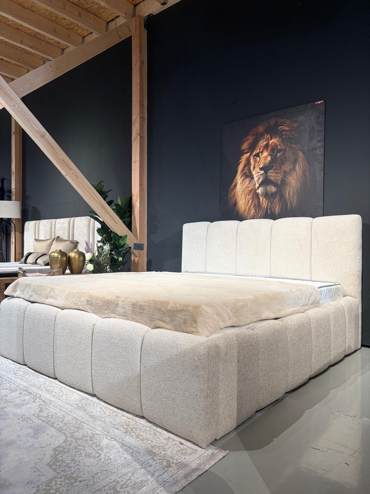 Bouclé Bed – Luxe Hoteluitstraling met Zachte Design Look