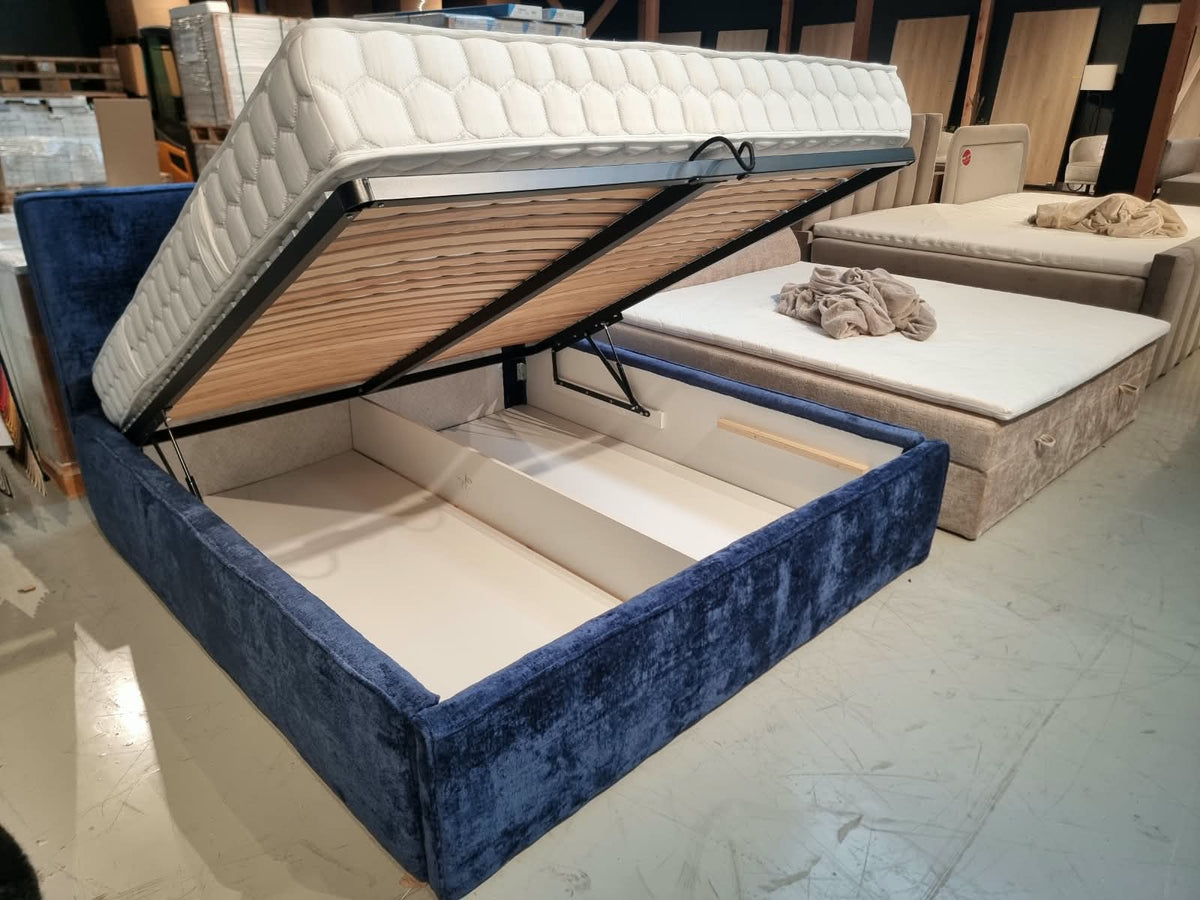 Trend Bed LAURA  – met opbergruimte velvet blue